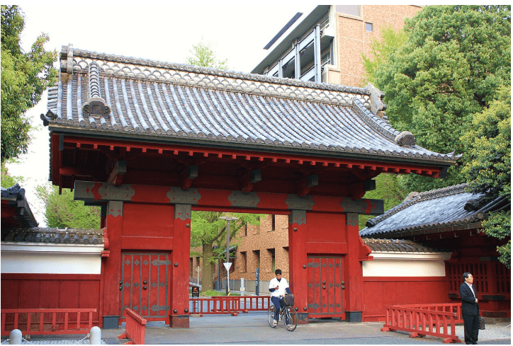 東大留学生の66%が中国人に——教育移民が東京で最も伝統ある文教地区の価格を再評価