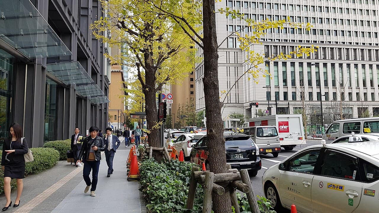 半数が年収1,500万円超でも、平均価格のビルは買えない:東京都心5区の現実的ハードル